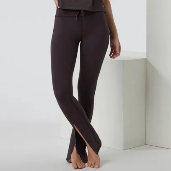 Vuori Dark Brown Leggings - Picture 1 of 6